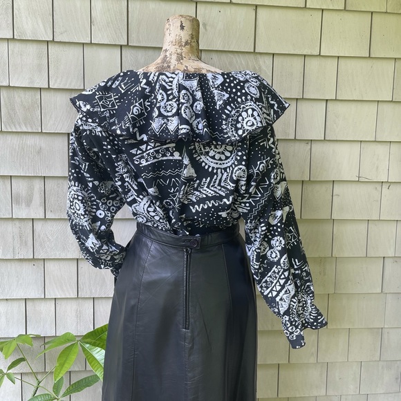 Statement blouse Graffiti Linen 🏴 - Picture 4 of 14